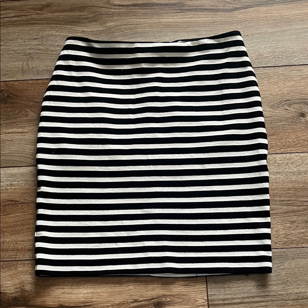 Merona Striped Pencil Skirt in Black and White